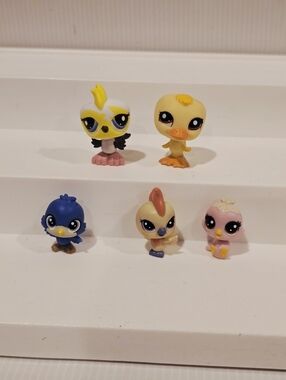 Littlest Pet Shop LPS Bird Figure Set